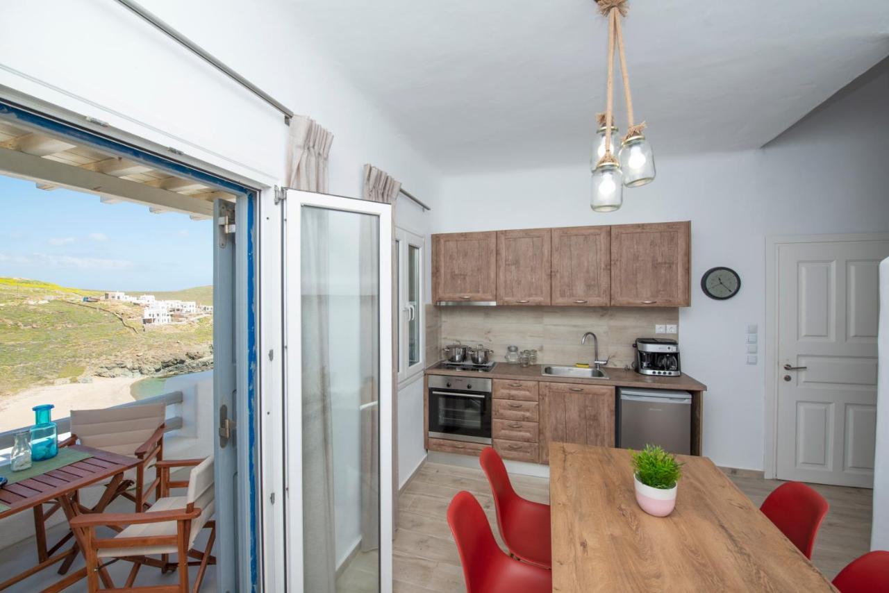 Superior Beachfront Apartment 1 With View To The Aegean Sea Panormos  Exterior photo